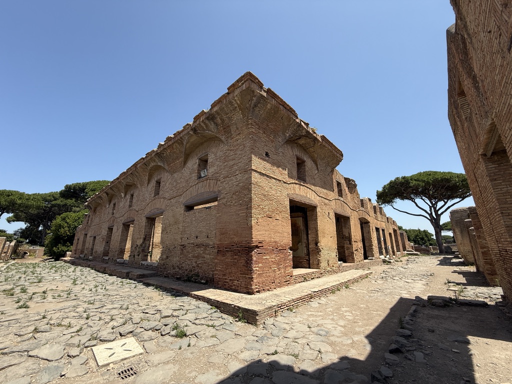  House of Diana (3) wideangle 