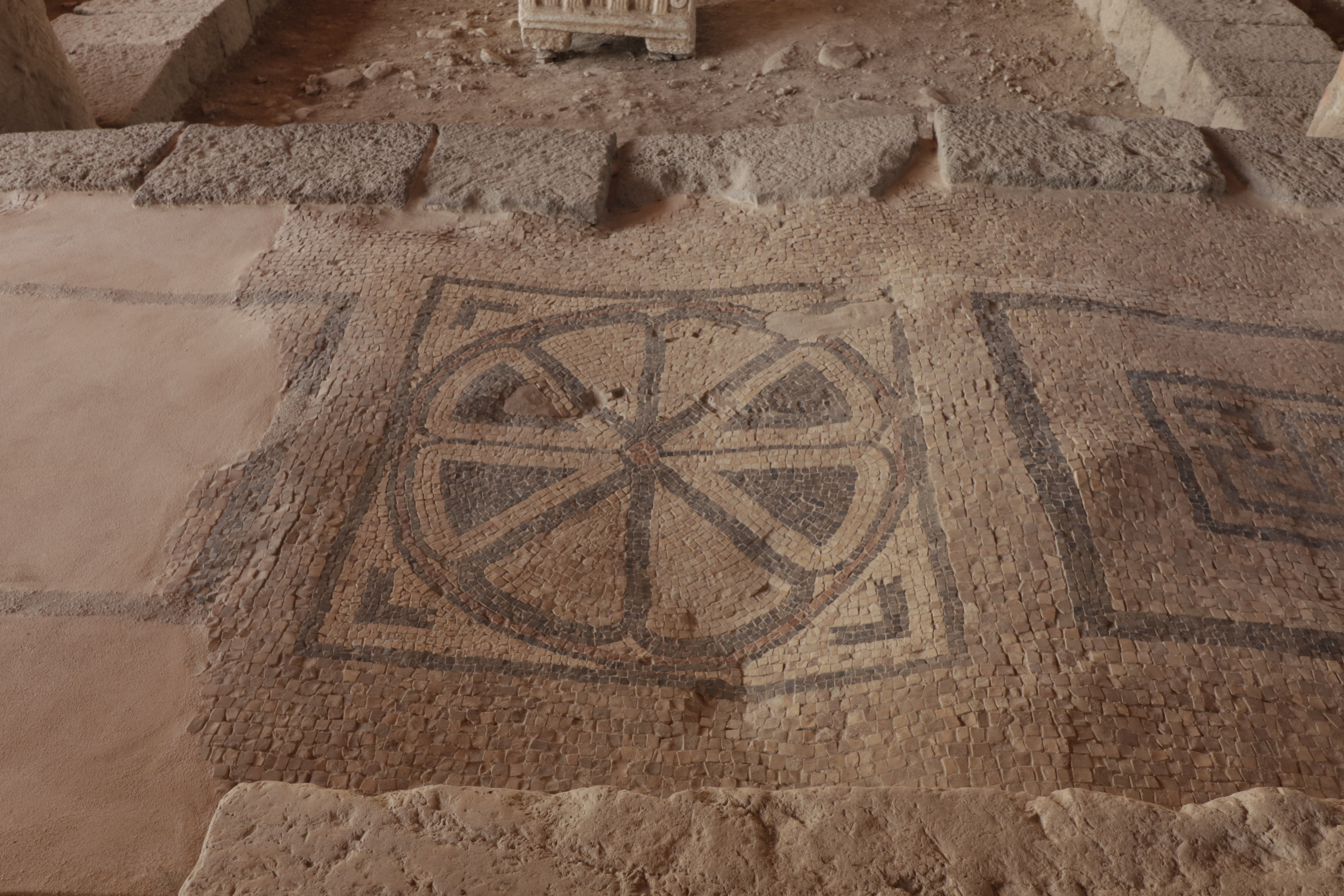 Magdala: first century synagogue mosaic